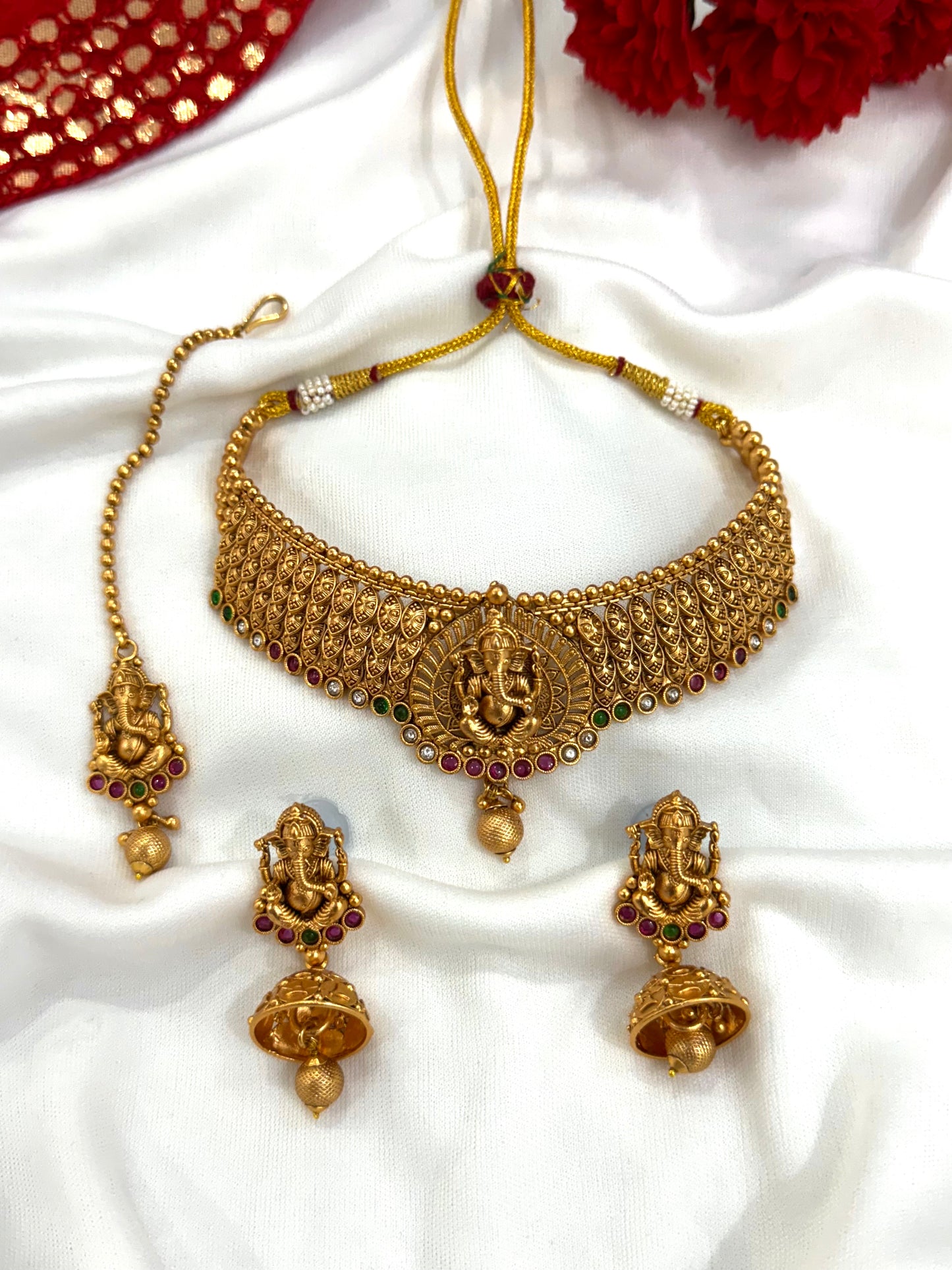 Golden Varadavinayak Temple jewelry Set