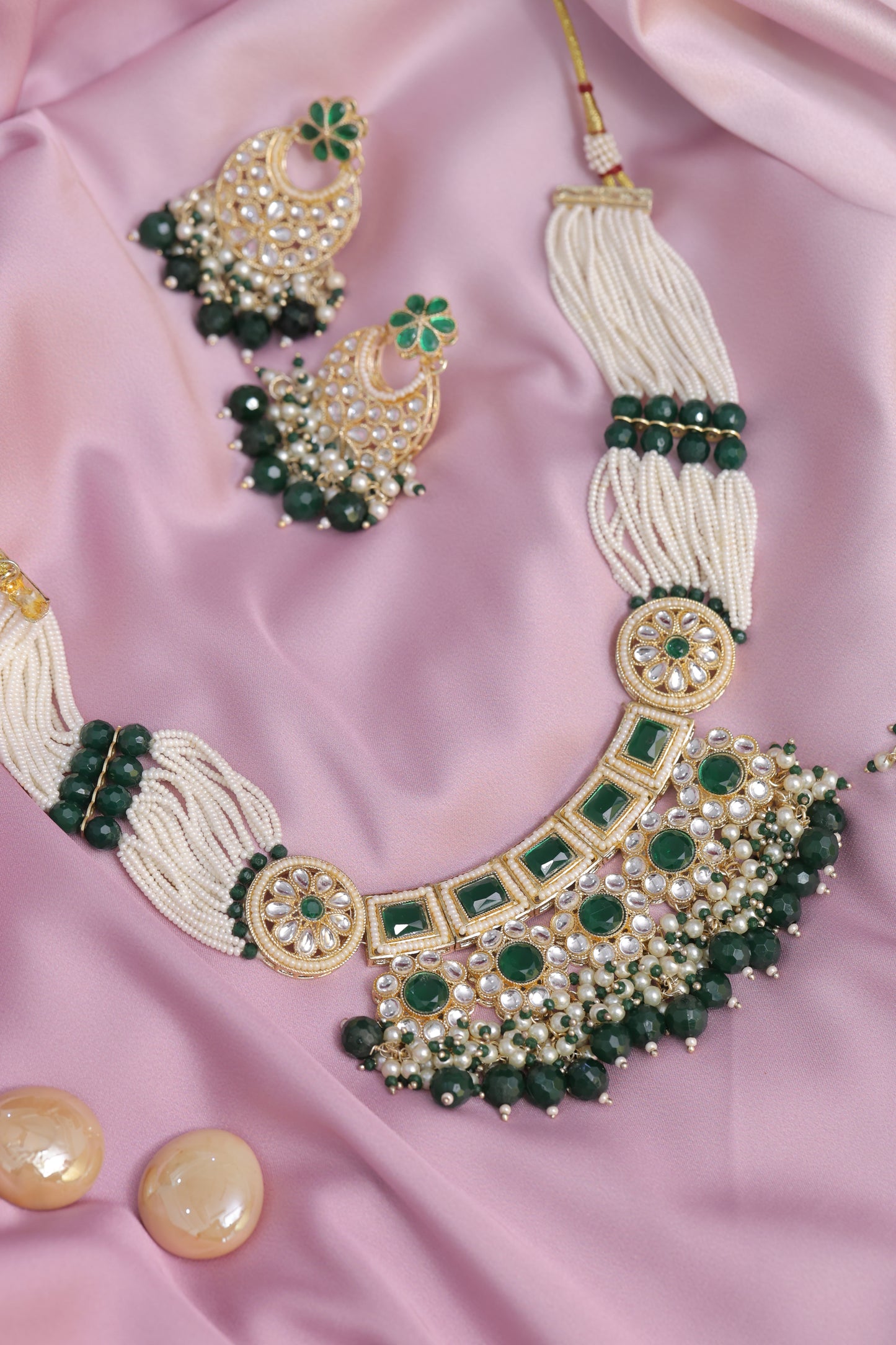 Emerald Urmisha Jewelry Set