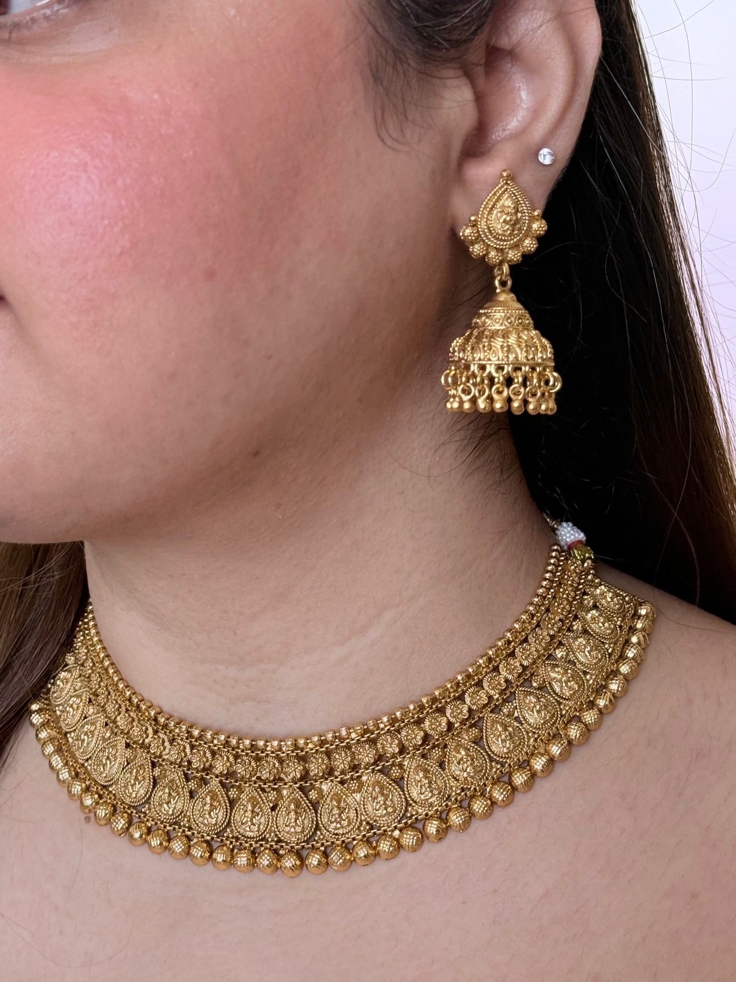 Golden Maheshwari Temple Jewelry Set