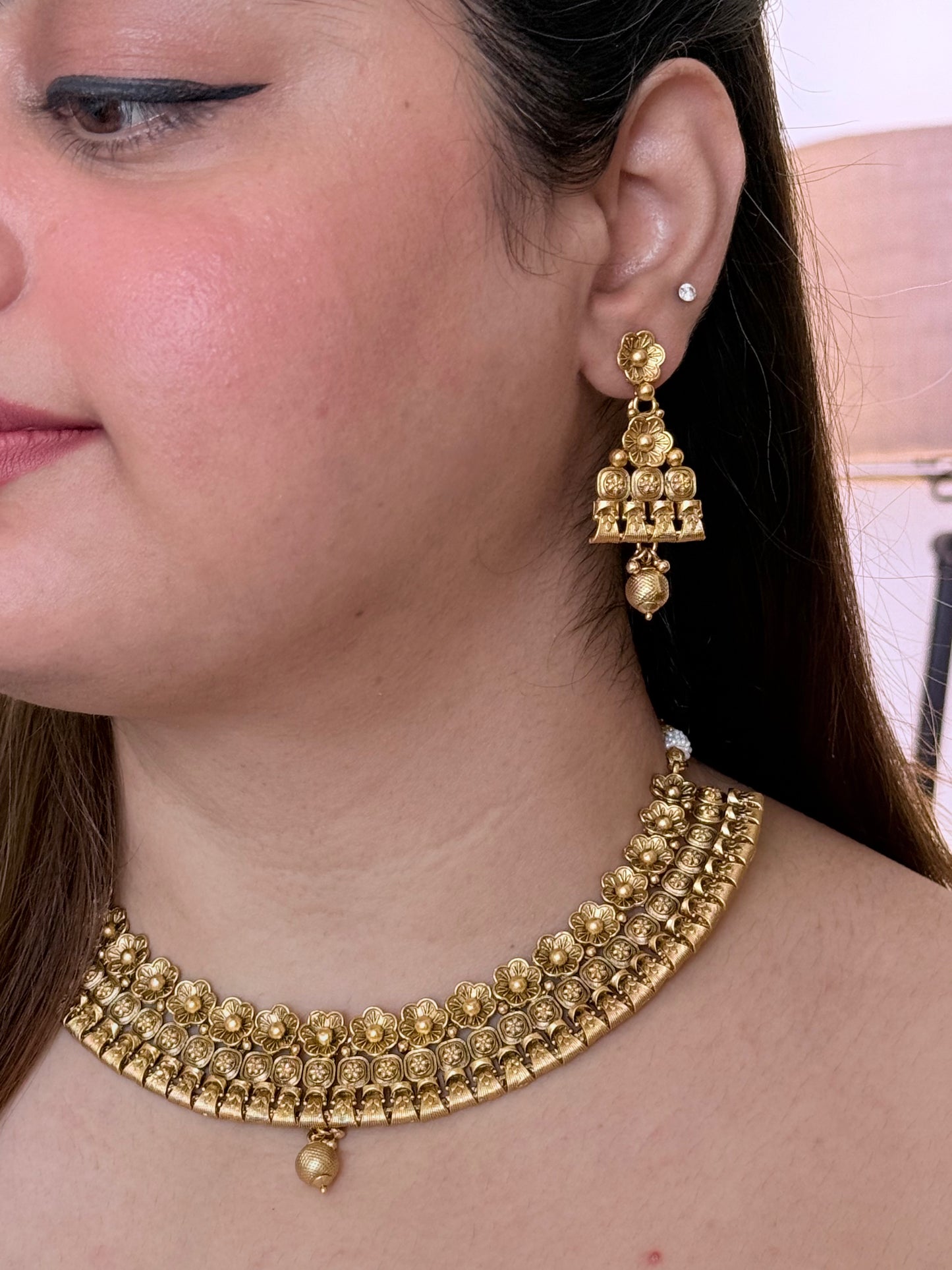 Golden Aarti Temple Jewelry Set