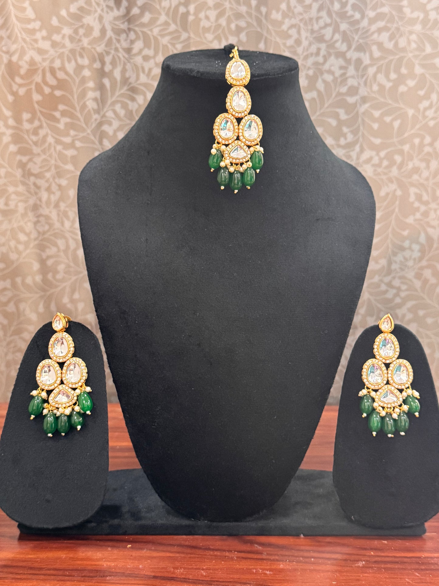 Mint Kundan Jewelry Set