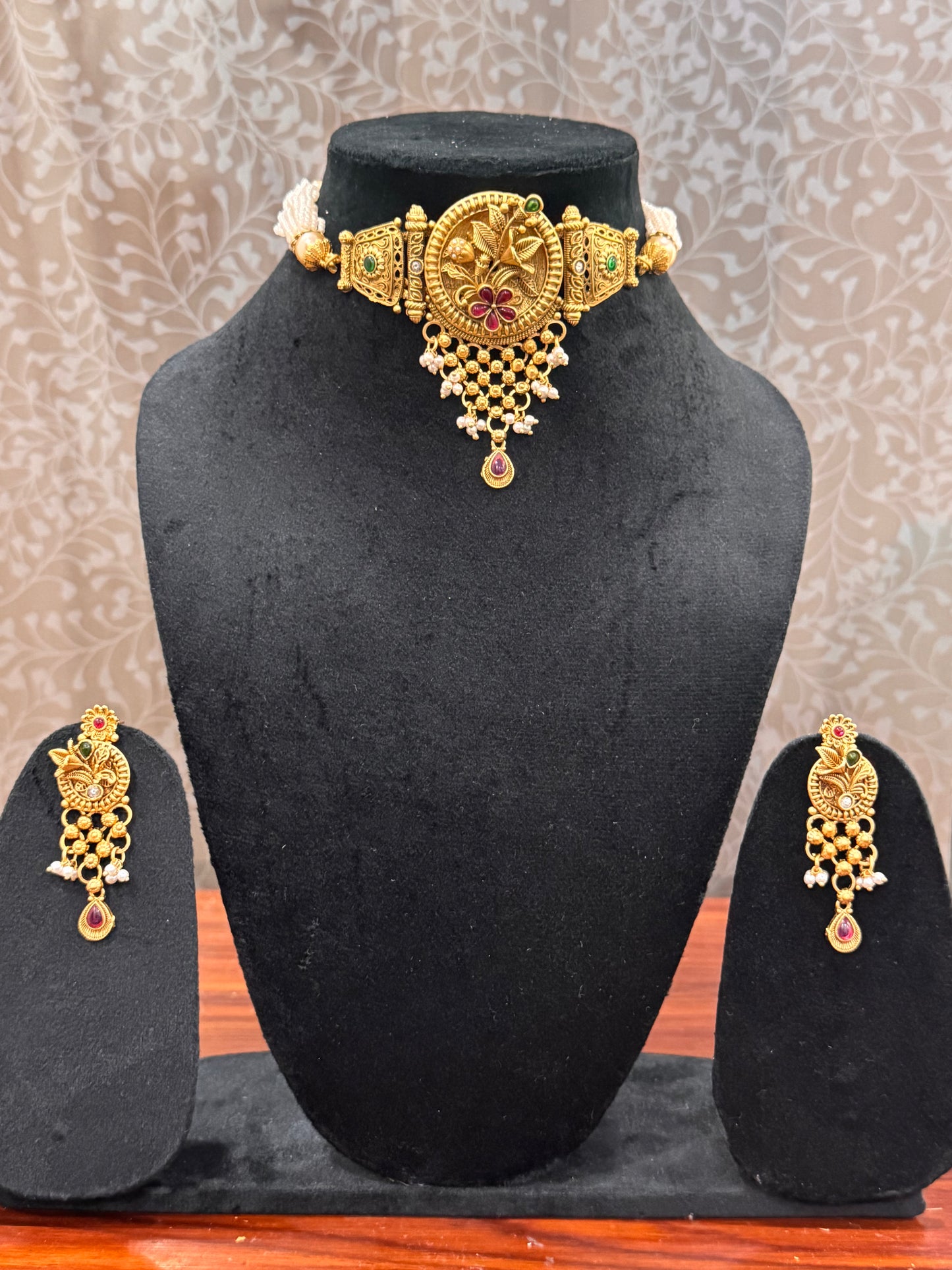 Golden Antique chokar Set