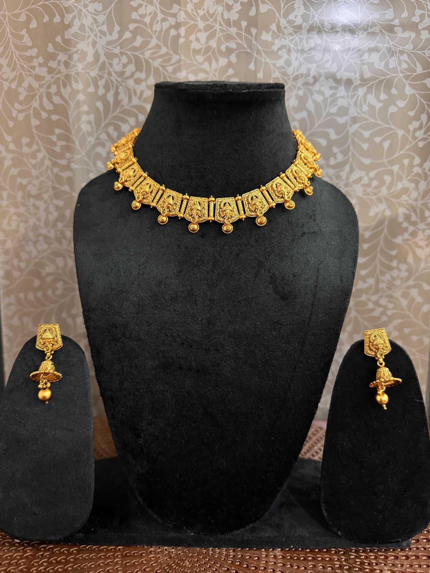 Golden Sumukh Temple Jewelry set