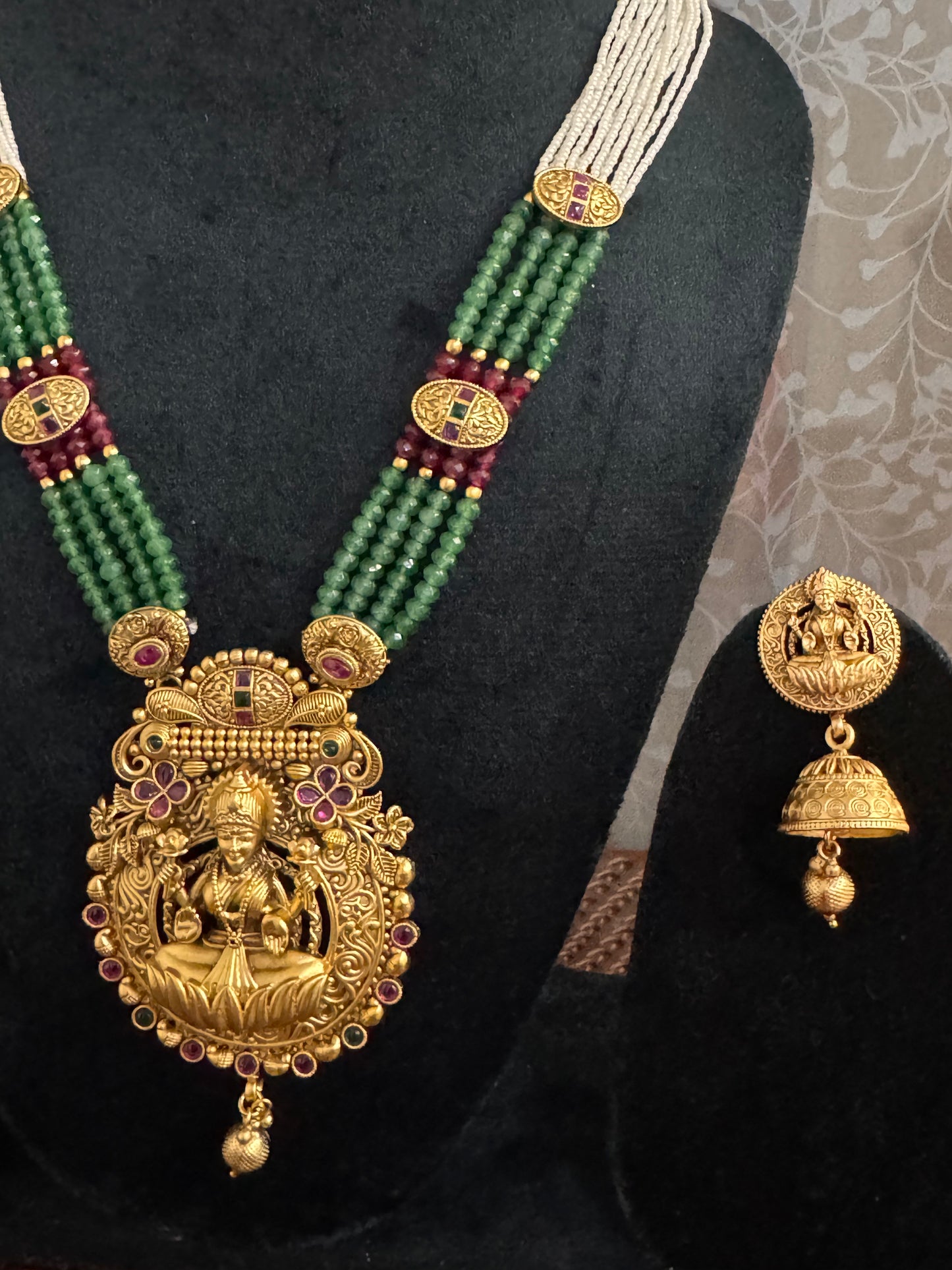 Golden Mangala Antique Long Jewelry set