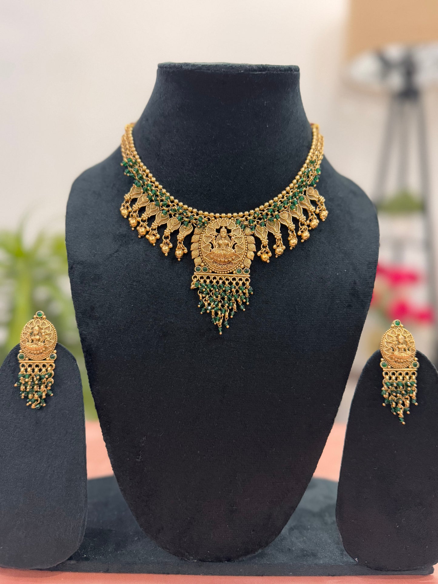 Golden Araani Temple Jewelry Set