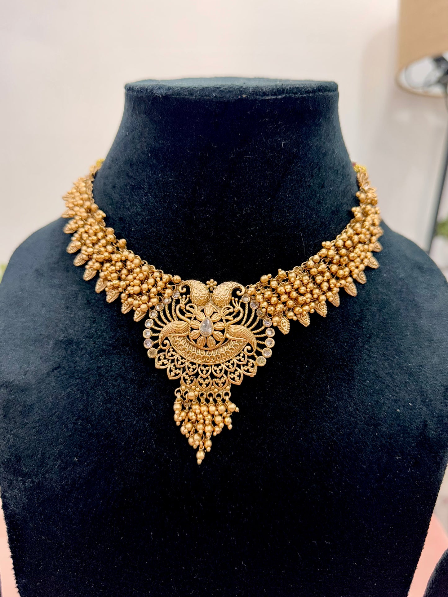 Golden Amrita Temple Jewelry Set