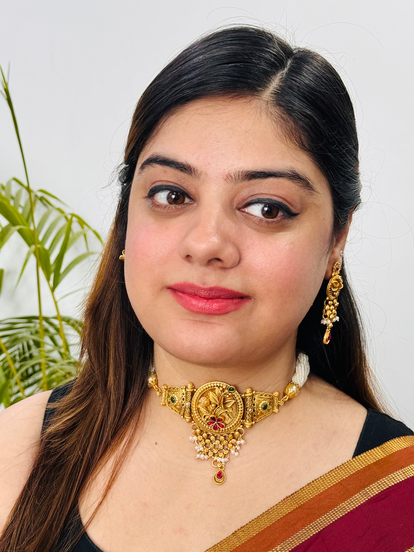 Golden Aashika chokar Set