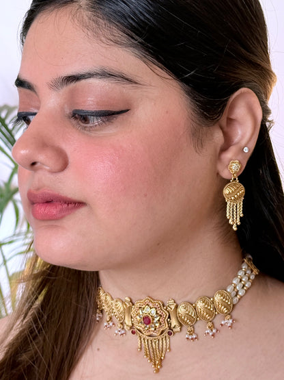 Golden Padmavat  Chokar Jewelry Set