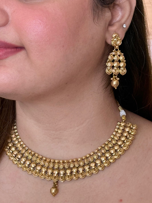 Golden Anisha Temple Jewelry Set