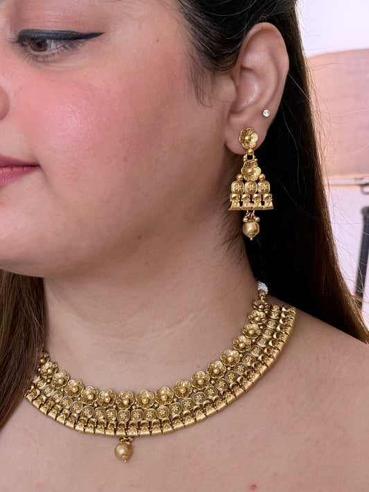 Golden Aarti Temple Jewelry Set