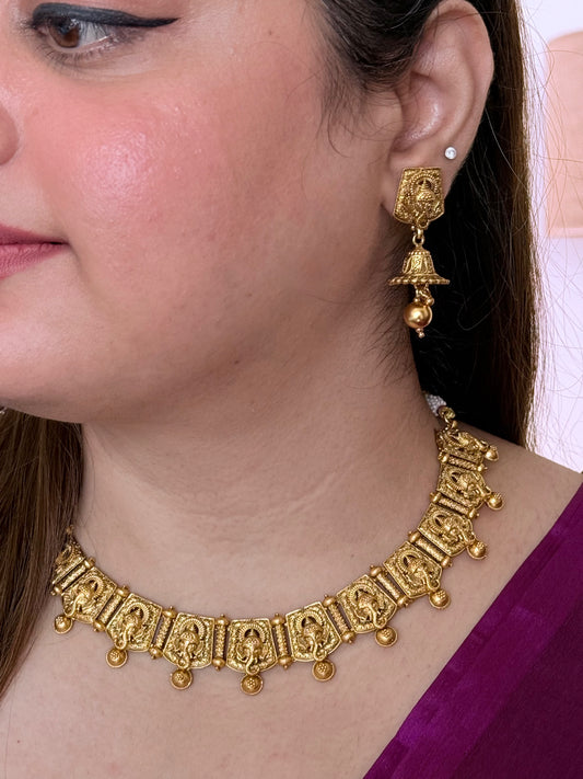 Golden Sumukh Temple Jewelry set