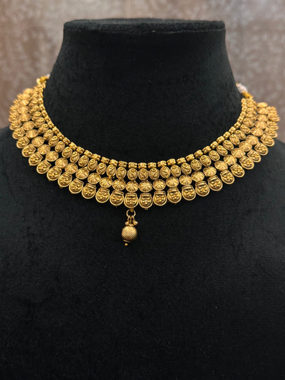 Golden Anisha Temple Jewelry Set